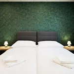 King Stadium 3*